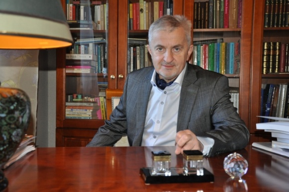 Wybory do Parlamentu Europejskiego - dlaczego strzelamy sobie w kolano? BIZNES, Polityka zagraniczna - Komentarz ekspercki Pana Pawła Kosmali, Prezesa Zarządu Górnośląskiego Towarzystwa Finansowego, dotyczący wyborów do Parlamentu Europejskiego.