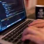 Pracodawca na rynku pracownika – jak firmy z branży IT przyciągają kandydatów?