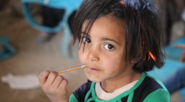 Wspólne oświadczenie w sprawie Syrii BIZNES, Polityka zagraniczna - Trwają wysiłki na rzecz pełnego zawieszenia broni w Syrii. Jednocześnie kolejny raz apelujemy o natychmiastowy, bezwarunkowy i bezpieczny dostęp do dzieci i ich rodzin, które na terenie całego kraju są wciąż odcięte od pomocy humanitarnej.