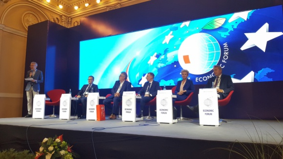 Krynica 2017: walka ze smogiem z konkretnymi propozycjami i dotacjami Problemy społeczne, BIZNES - Jak skutecznie rozwiązać problem smogu