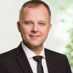SPOT, czyli energia z giełdy po zmiennej cenie. Co to oznacza dla polskich firm?