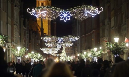 Efektownie i efektywnie. Miejskie iluminacje błyszczą w mediach