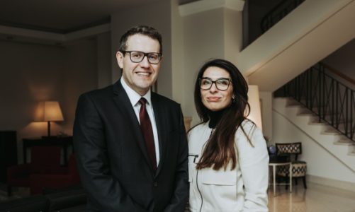 Dyskryminacja i nierówność w miejscu pracy.