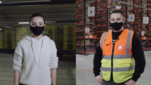 Praca, BIZNES - Amazon jest obecny w Polsce od 2014 roku i zatrudnia na stałe ponad 18 000 pracowników. „Zatrudniaj i rozwijaj najlepszych” to jedna z zasad przywództwa, którymi kieruje się firma. Amazon dostrzega talenty i promuje pracowników, oferując im długoterminowe możliwości rozwoju., Amazon awansował 600 pracowników centrów logistycznych w 2020 r. Praca, BIZNES - Amazon jest obecny w Polsce od 2014 roku i zatrudnia na stałe ponad 18 000 pracowników. „Zatrudniaj i rozwijaj najlepszych” to jedna z zasad przywództwa, którymi kieruje się firma. Amazon dostrzega talenty i promuje pracowników, oferując im długoterminowe możliwości rozwoju.